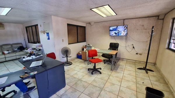 Bodega Comercial: Las Canteras