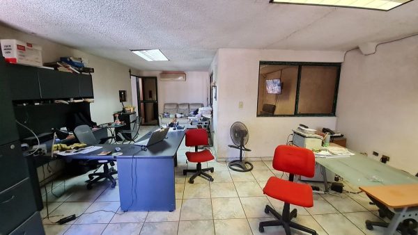 Bodega Comercial: Las Canteras